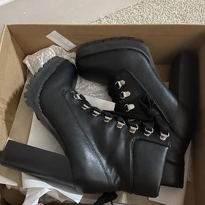 New Steven Madden Boot